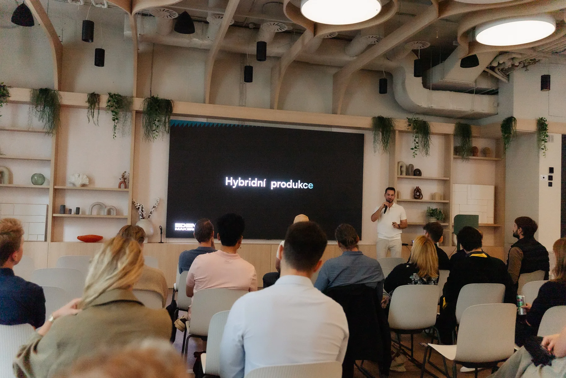 Hybridní produkce · úvod